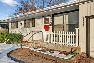 10406 Hobkirk Dr in St. Louis, MO - Building Photo - Building Photo