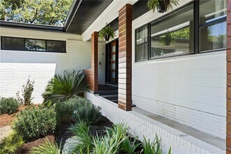 1723 Dunwoody Pl NE in Atlanta, GA - Building Photo - Building Photo