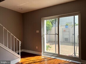 1415 E Hewson St in Philadelphia, PA - Building Photo - Building Photo