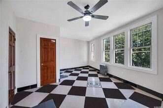 55-10 68th St-Unit -2 in Queens, NY - Building Photo - Building Photo