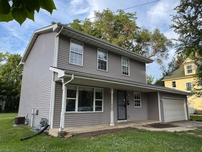 523 Locust St in Rockford, IL - Building Photo - Building Photo