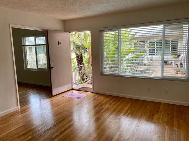 3355 Manning Ave in Los Angeles, CA - Building Photo - Building Photo