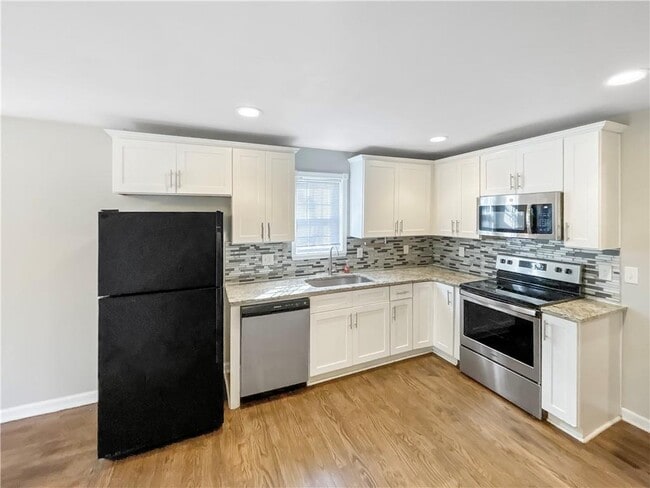 2320 Carver Dr NW in Atlanta, GA - Building Photo - Building Photo