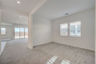 80 Brixton Ave in Henderson, NV - Building Photo - Building Photo