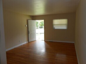 1606 Airport Dr in Tallahassee, FL - Building Photo - Building Photo