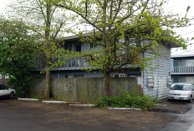 1743 Ferry Aly in Eugene, OR - Building Photo - Building Photo