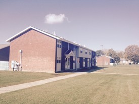 Meadow Landing in West Haven, CT - Building Photo