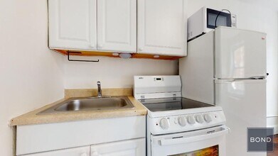 455 2nd Ave in New York, NY - Building Photo - Building Photo