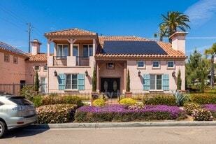 316 Surfrider Way in Oceanside, CA - Building Photo