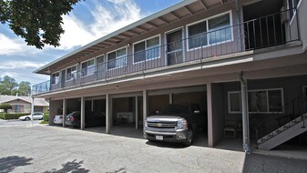 1151 Davis St in Redwood City, CA - Building Photo