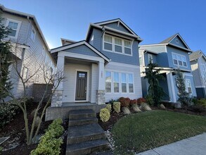 7002 SE Genrosa St in Hillsboro, OR - Building Photo - Building Photo