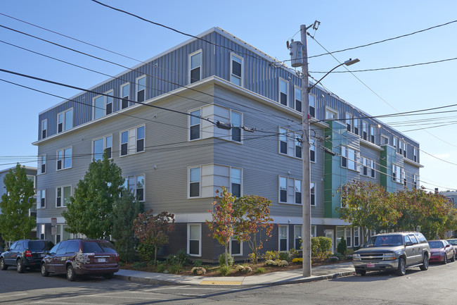 Spencer Green in Chelsea, MA - Foto de edificio - Building Photo