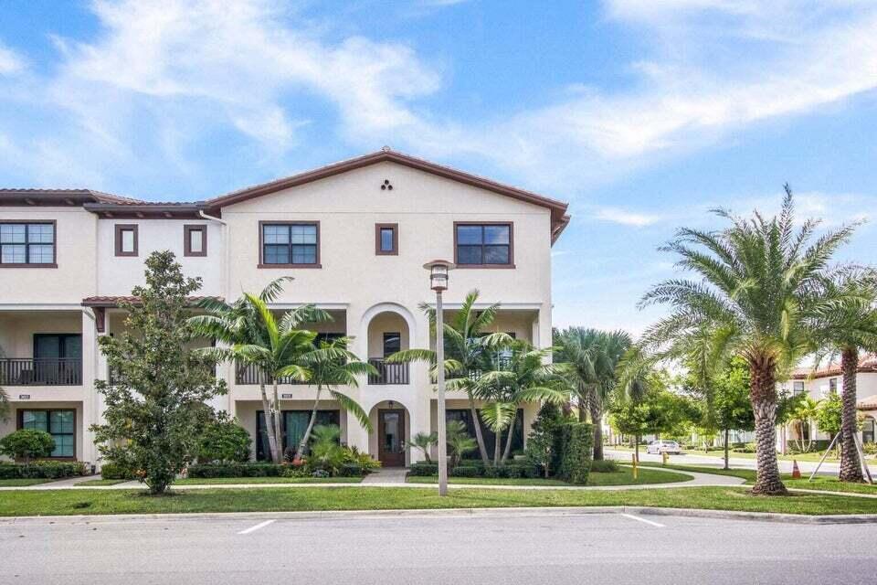 3027 Franklin Pl in Palm Beach Gardens, FL - Building Photo