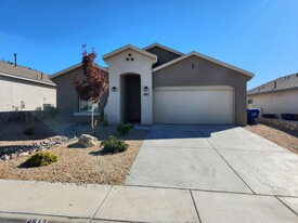 4513 Red Mountain Cir