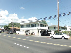 819 Isenberg St in Honolulu, HI - Building Photo - Building Photo