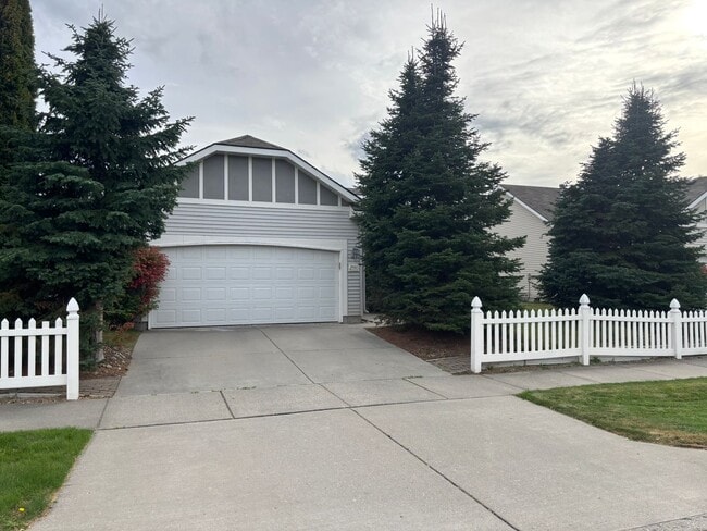 2550 W Pocono Ct in Coeur d'Alene, ID - Building Photo - Building Photo