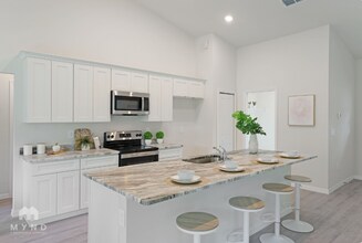 4354 Kimball Cir in North Port, FL - Foto de edificio - Building Photo