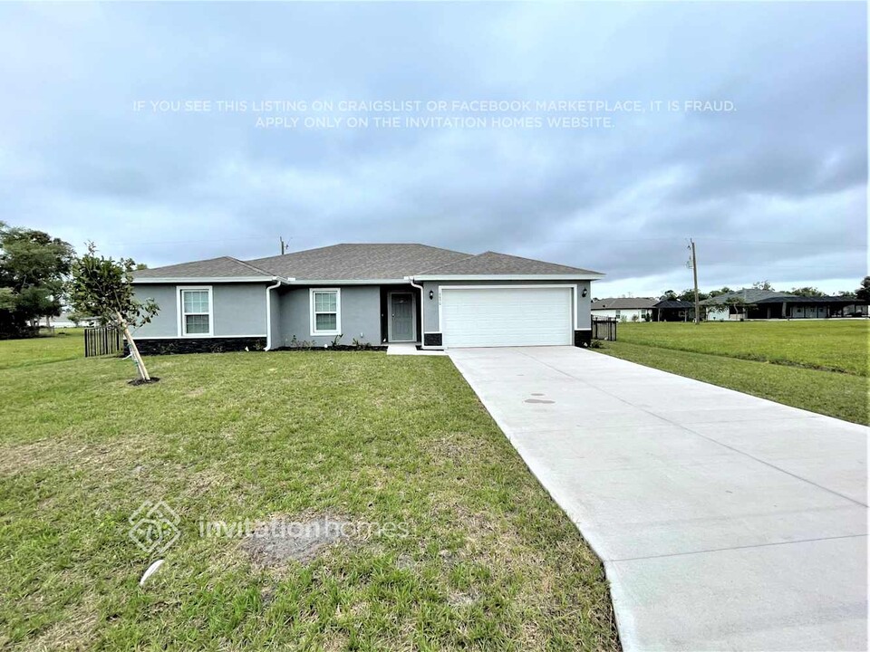 16090 Overdale Ct in Punta Gorda, FL - Building Photo