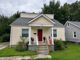 715 Golfview Dr in Lexington, KY - Building Photo