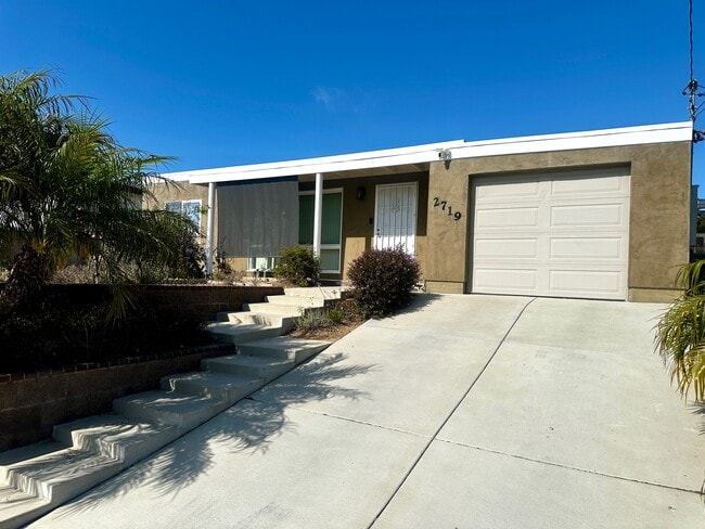property at 2719 Grandview St