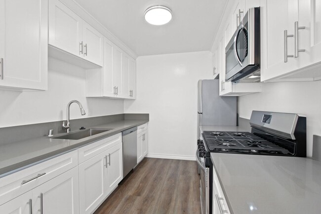 918 11th St, Unit 01 in Santa Monica, CA - Building Photo - Building Photo