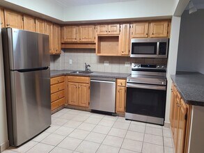 566 Washington St in Weymouth, MA - Building Photo - Building Photo