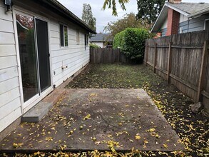 1167 Quinalt St in Springfield, OR - Building Photo - Building Photo