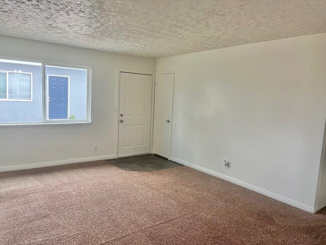 610 S 200 E in Roosevelt, UT - Foto de edificio - Building Photo