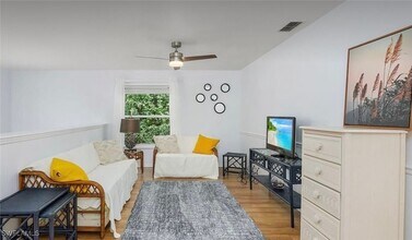 870 Gulf Pavillion Dr in Naples, FL - Building Photo - Building Photo