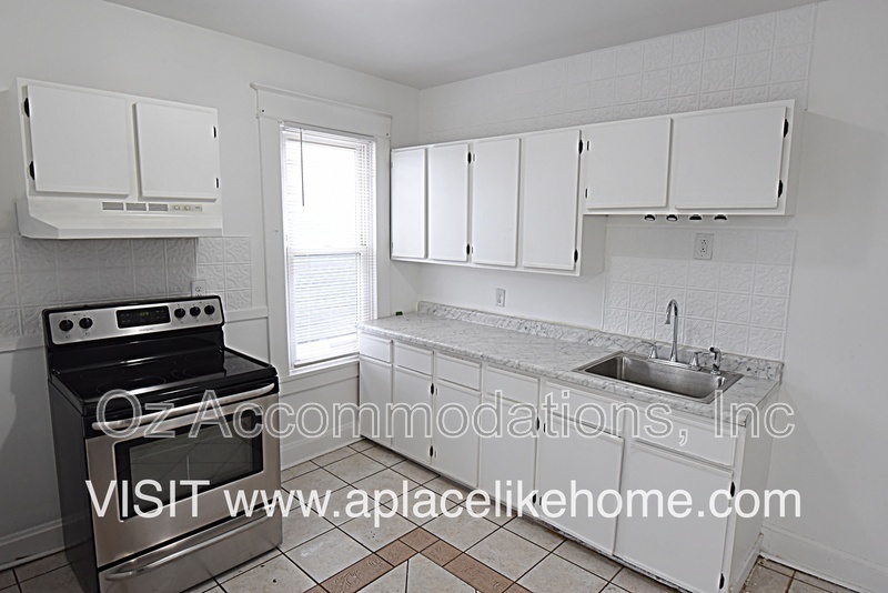 2808 Sacramento St in St. Joseph, MO - Foto de edificio