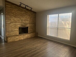 10411 White Oak Canyon Rd in Oklahoma City, OK - Building Photo - Building Photo