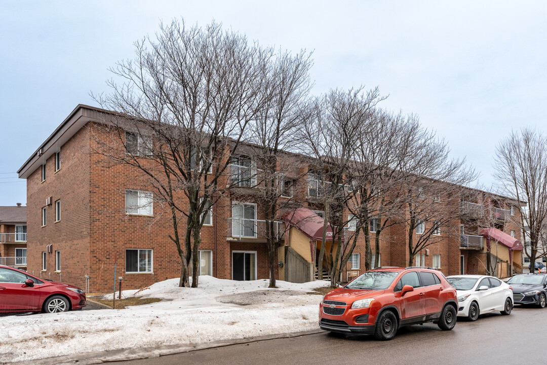 8124 Du Mistral St in Lévis, QC - Building Photo