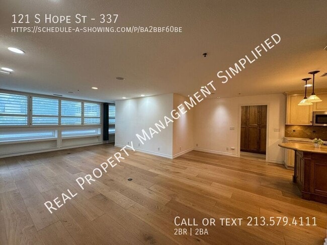 121 S Hope St in Los Angeles, CA - Foto de edificio - Building Photo