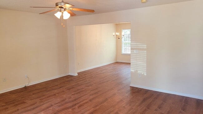521 Epris Ln in Mcdonough, GA - Building Photo - Building Photo
