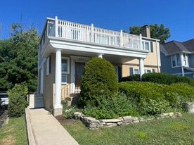 4386 Woodland Ave in Western Springs, IL - Building Photo