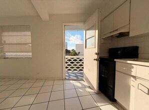 1610 NW N River Dr in Miami, FL - Foto de edificio - Building Photo