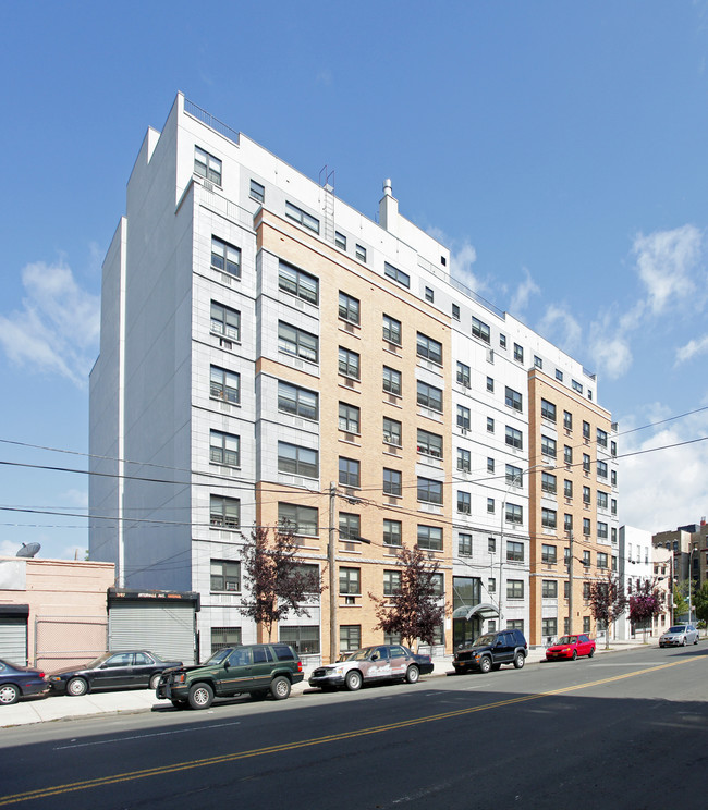 1157 Intervale Ave in Bronx, NY - Foto de edificio - Building Photo