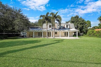 730 Davis Rd in Coral Gables, FL - Building Photo - Building Photo