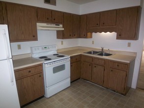 Meadowlark Apartments in Hillsboro, MO - Foto de edificio - Building Photo