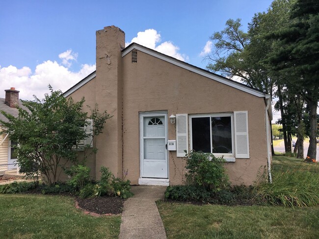 property at 678 E Jeffrey Pl