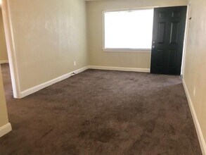 7626 Pecan Villas Dr-Unit -4 in Houston, TX - Building Photo - Building Photo