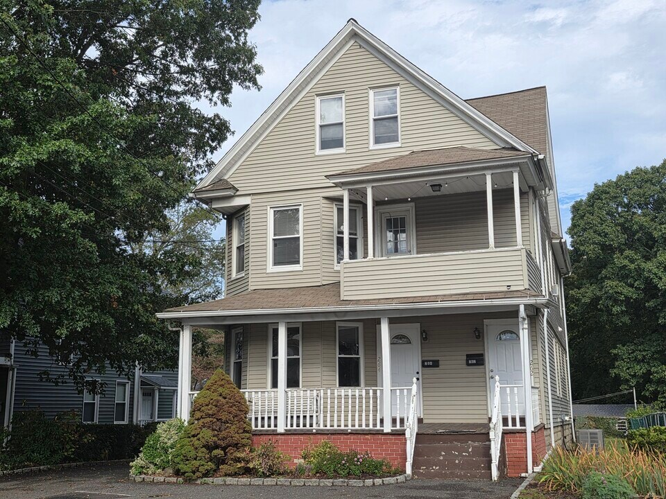 264 Villa Ave in Fairfield, CT - Building Photo