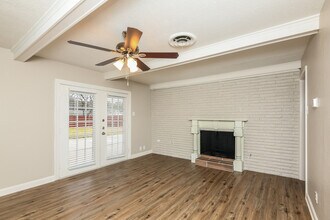 3556 Wosley Dr in Fort Worth, TX - Foto de edificio - Building Photo