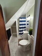 2 Clason Rd, Unit 2 in Worcester, MA - Foto de edificio - Building Photo
