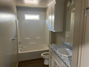 210 E Beech St in Lexington, OK - Building Photo - Building Photo