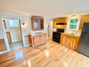 132 N Champlain St in Burlington, VT - Building Photo - Building Photo