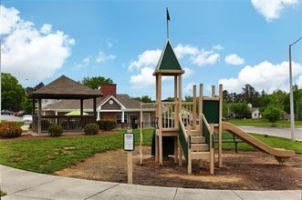 The Links at Thorndale in Oxford, NC - Building Photo - Building Photo