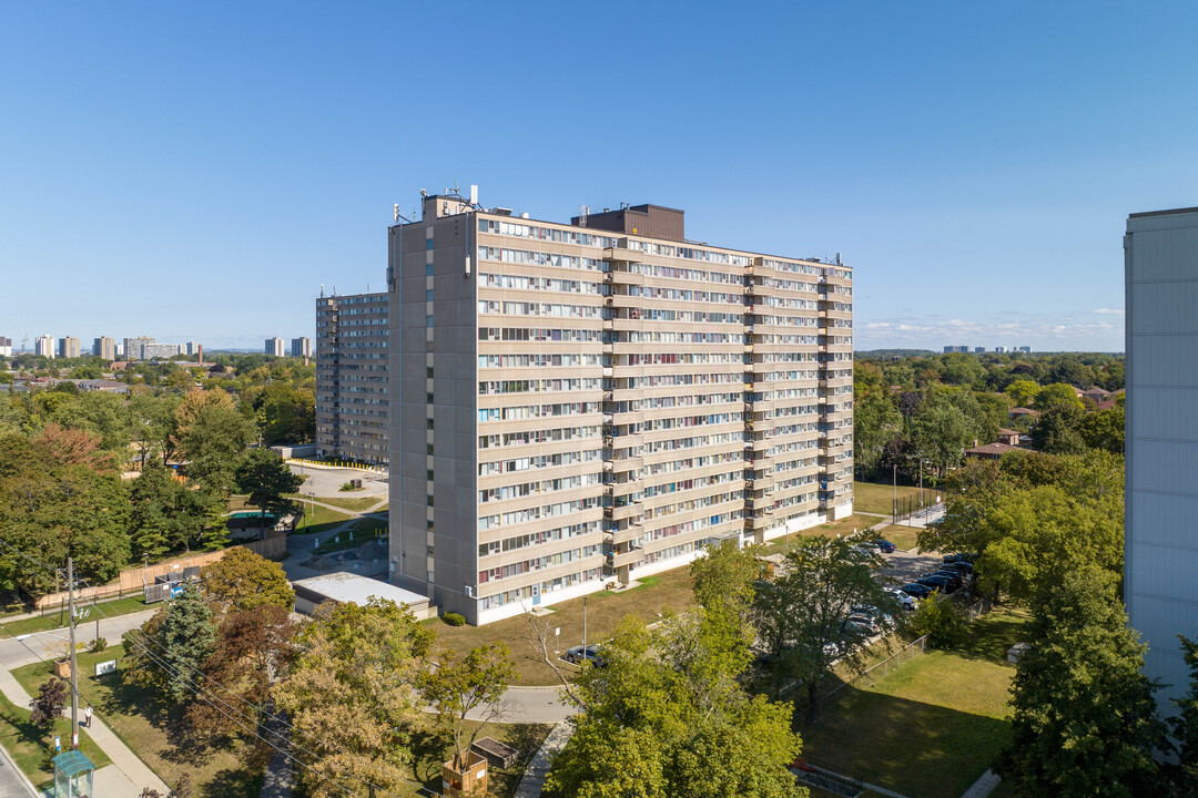 Sheppard Victoria Park in Toronto, ON - Building Photo