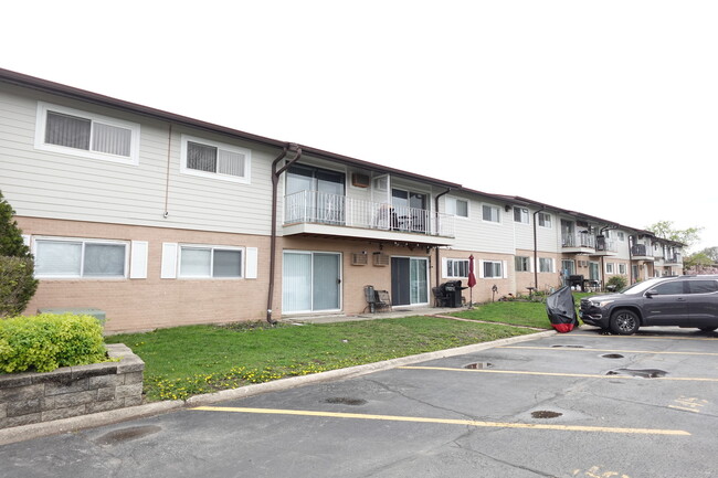 property at 870 E Old Willow Rd