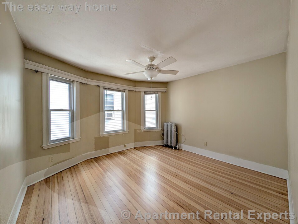 79 Conwell Ave in Somerville, MA - Building Photo